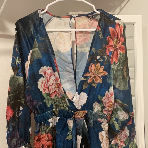 Short jumpsuit - Picture 2 of 5